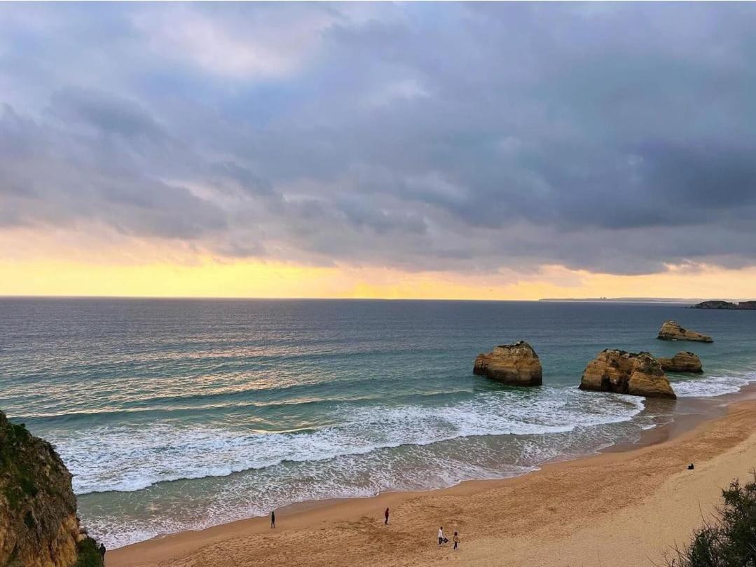 Luxury 2 Min Beach With Balcony, Ocean View, Wifi, Ac, Smarttv Portimão Exterior foto
