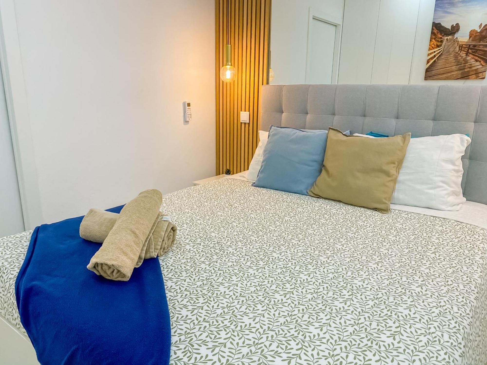 Luxury 2 Min Beach With Balcony, Ocean View, Wifi, Ac, Smarttv Portimão Exterior foto